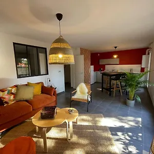 Le Loft De - La , Genas Frankrijk